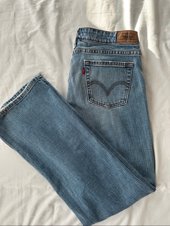 Levi's Denim - 2007 Levi's Medium Blue Low Boot Cut Jeans